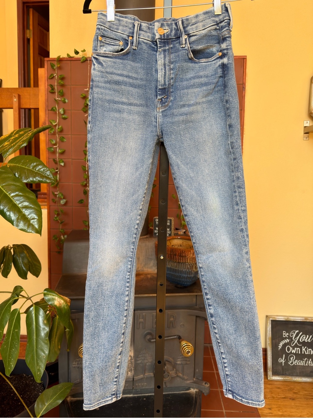 #364- MOTHER High Waisted Looker Ankle Jeans in Medium Blue - Picture 3 of 9